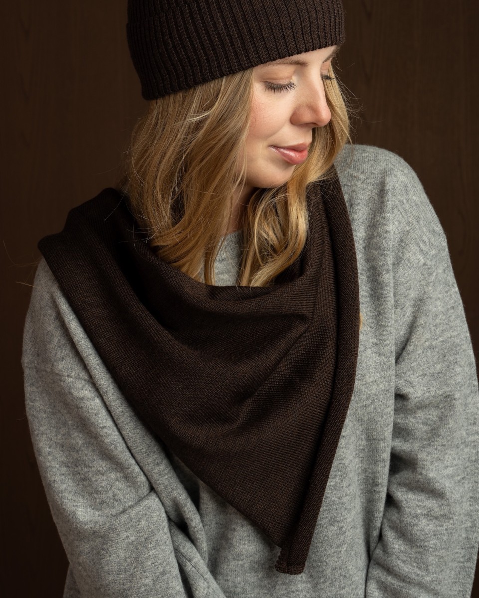 RUBY CHUSTA MERINO CZEKOLADOWA