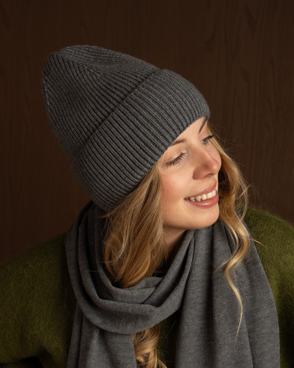 AMBER Czapka z Wełny Merino 100% Szara