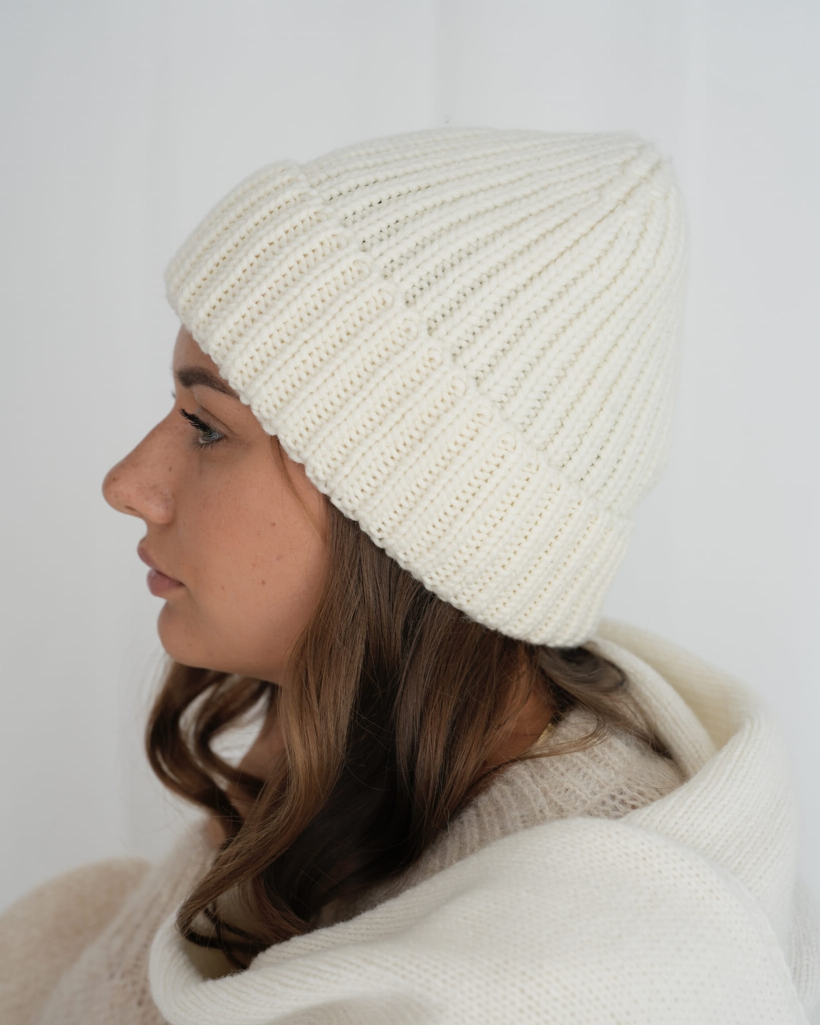 czapka-z-wełny-merino-ecru-charlie.jpg