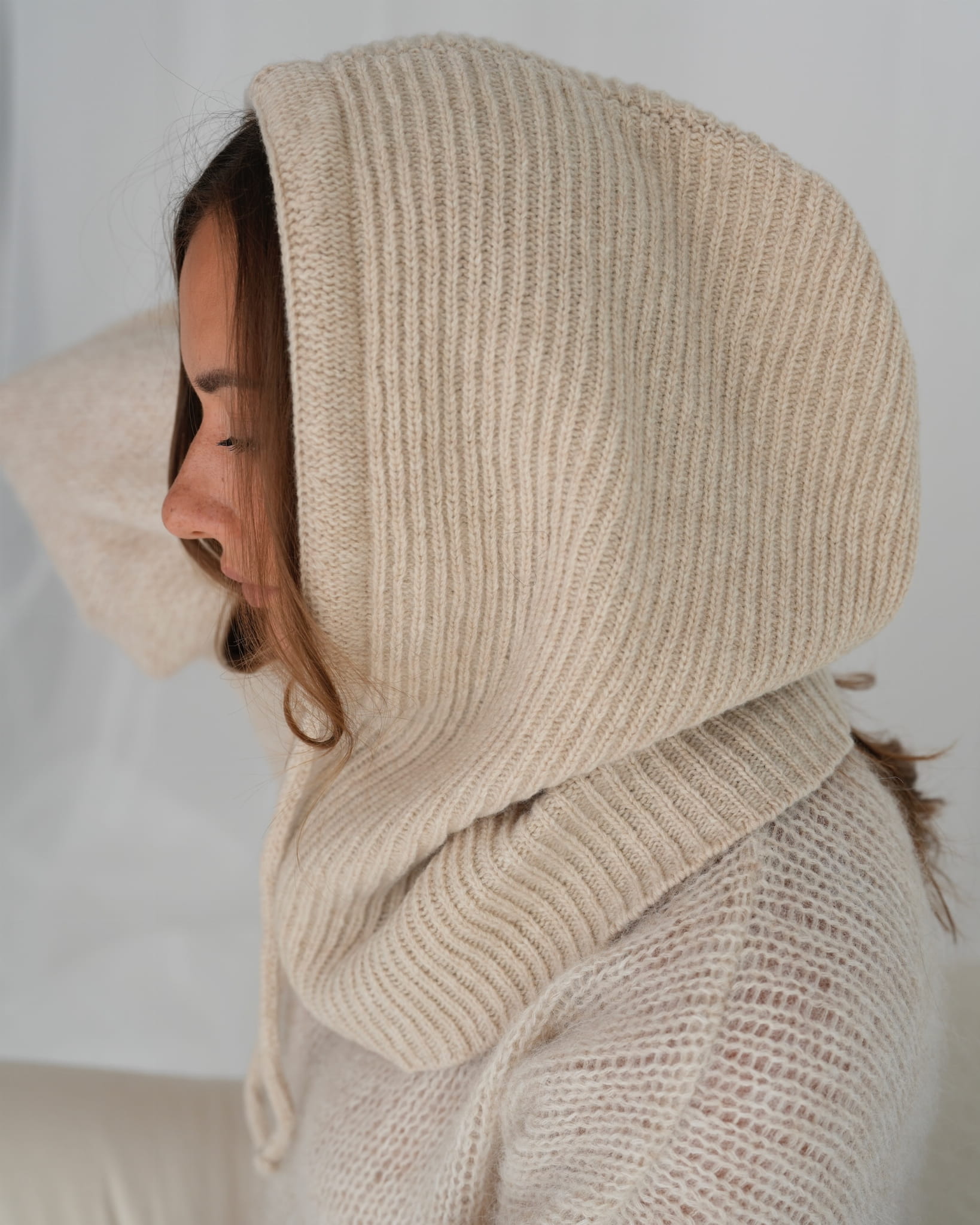 Kaptur Balaclava z wełny merino Beżowy