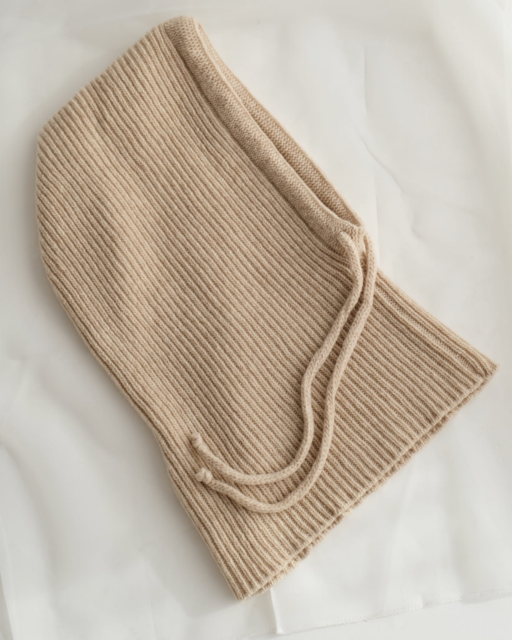 Kaptur Balaclava z wełny merino Beżowy