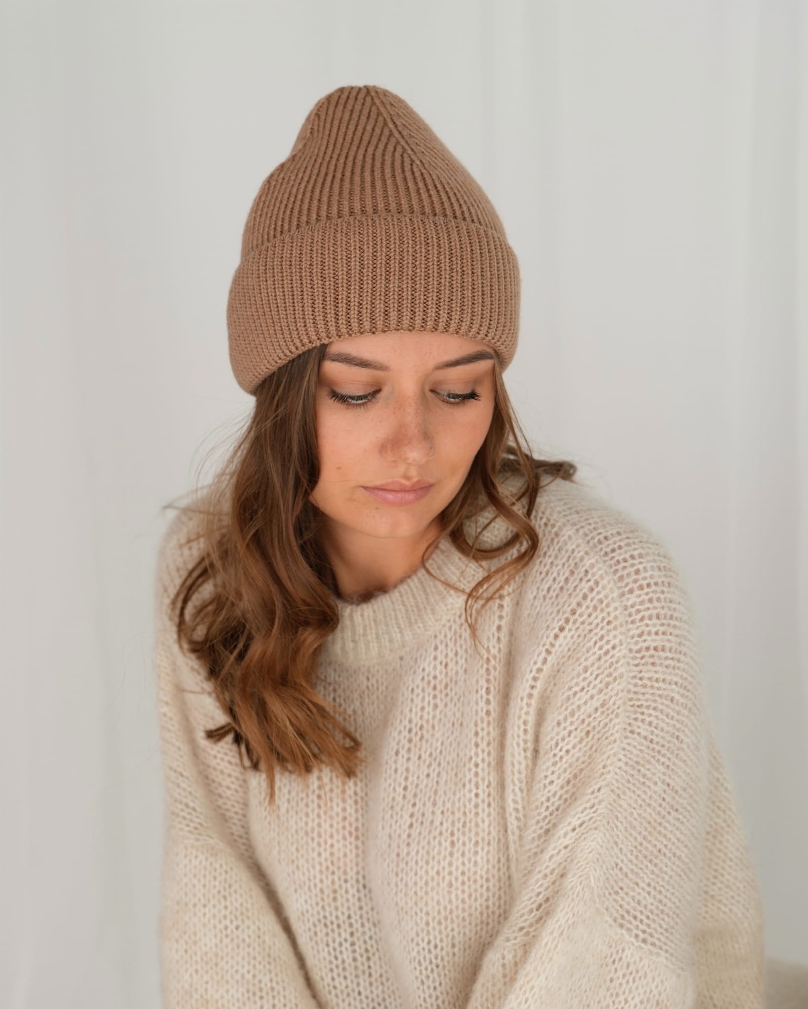 AMBER Czapka z Wełny Merino Carmel