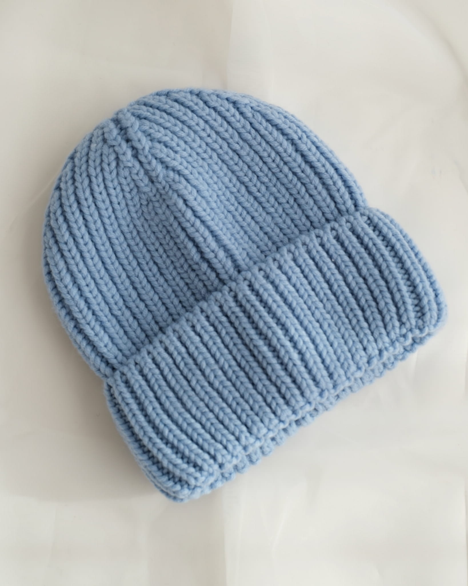 czapka-z-wełny-merino-błękitna-charlie.jpg
