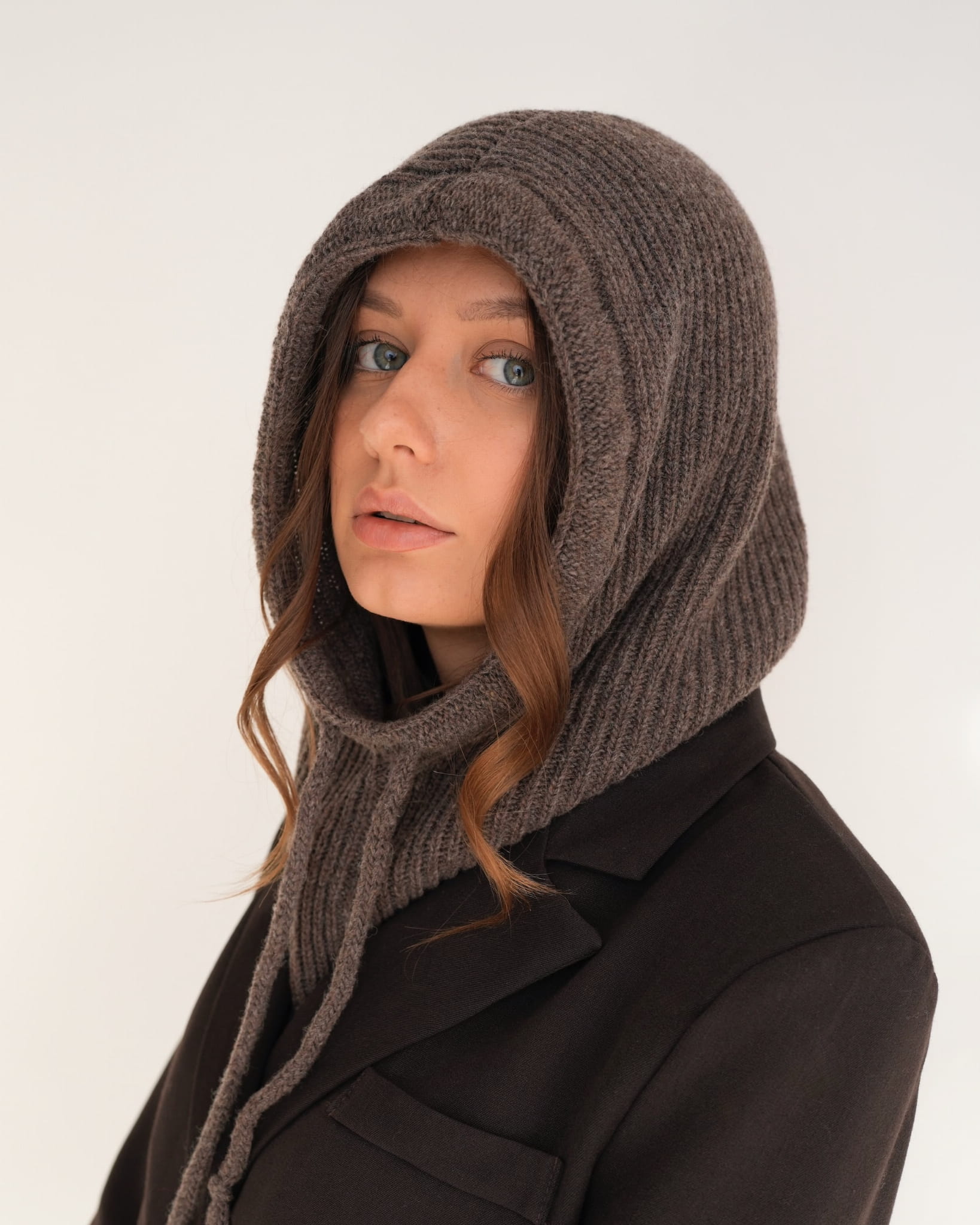Kaptur Balaclava z wełny merino czekoladowy
