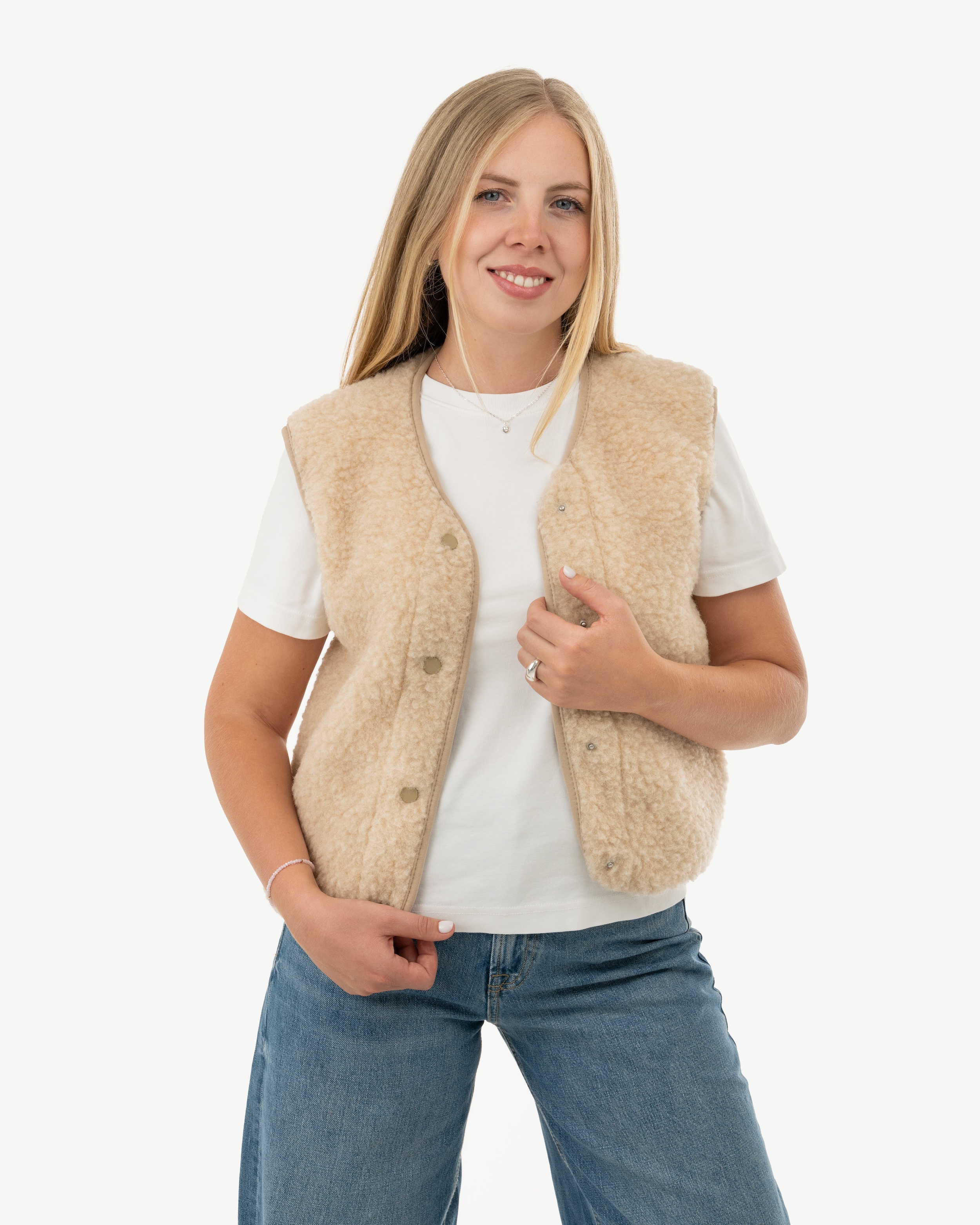 kamizelka-na-napy-z-wełny-merino-beżowa.jpg